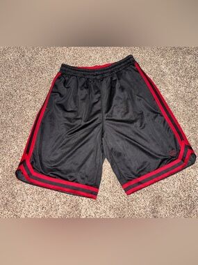Colosseum Athletics Men’s Black / Red Florida Gators Basketball Shorts Size L